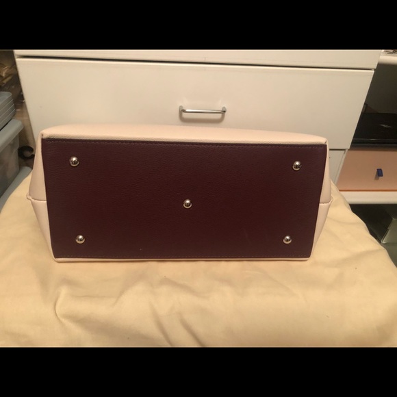 ✨Gorgeous Louis Vuttion LockMe Day Tote✨ - Picture 7 of 12